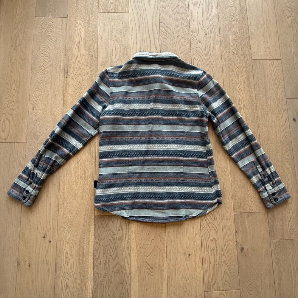 Patagonia Women’s Striped Blue and Grey Organic Cotton Shirt Size XS - Picture 2 of 9